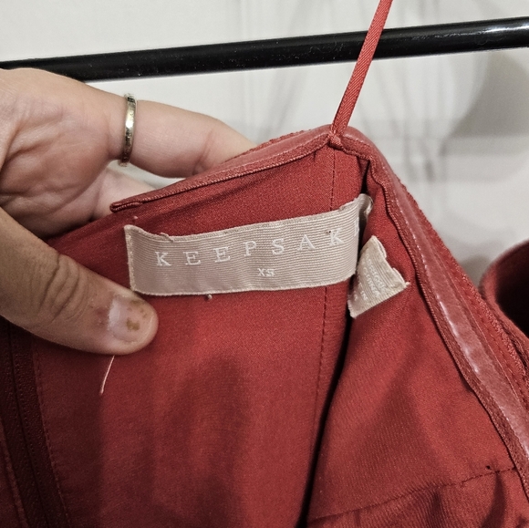 Keepsake the Label Two Fold Mini Dress Off the Shoulder Red Ochre - Picture 4 of 8